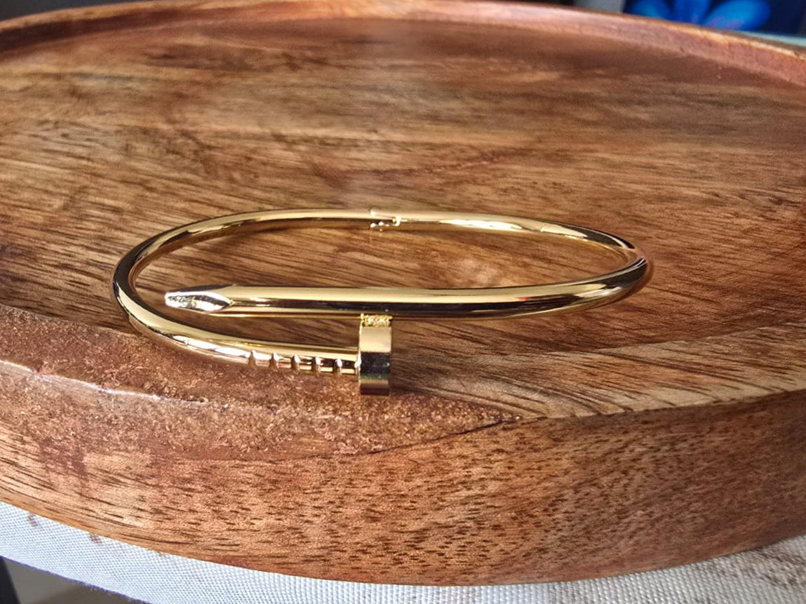 Golden Promise Nail Bracelet