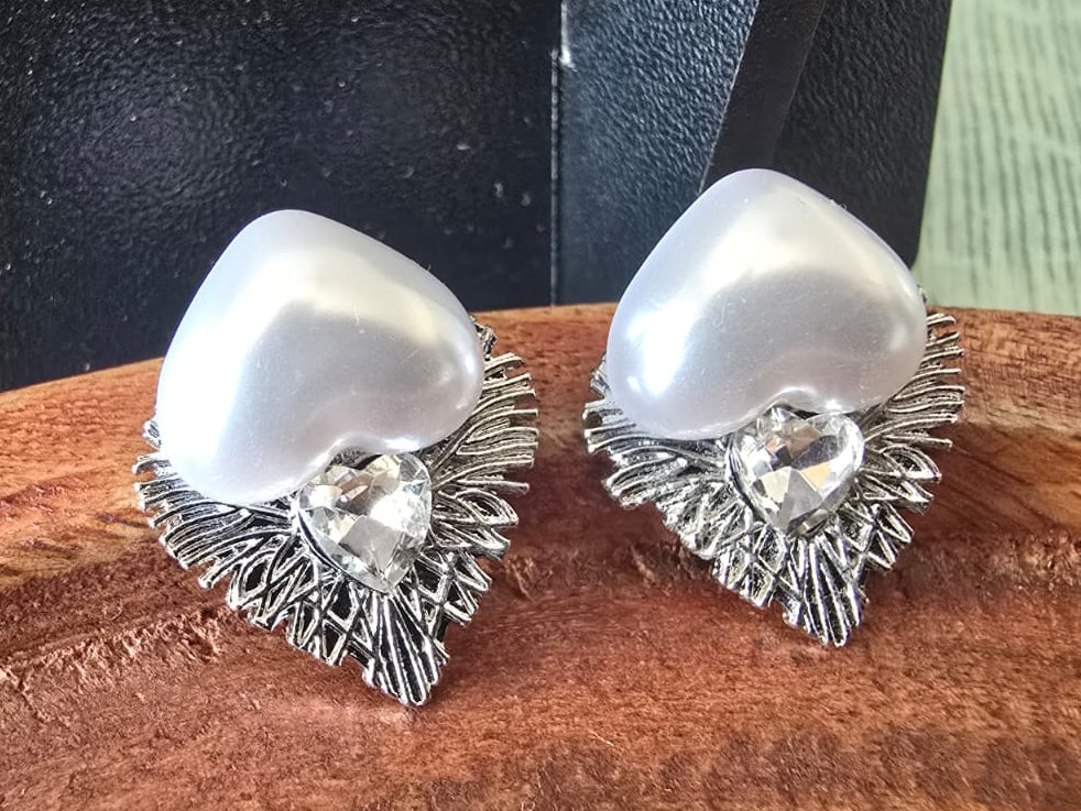 Moonheart Pearl Stud Earrings